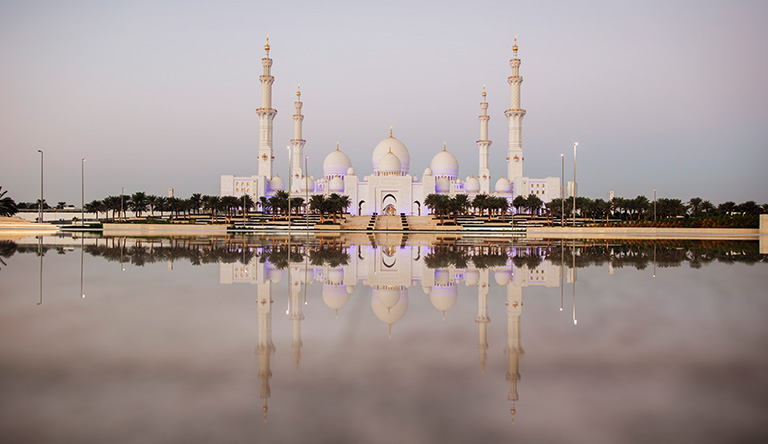 sheikh-zayed-grand-mosque-abu-dhabi-uae
